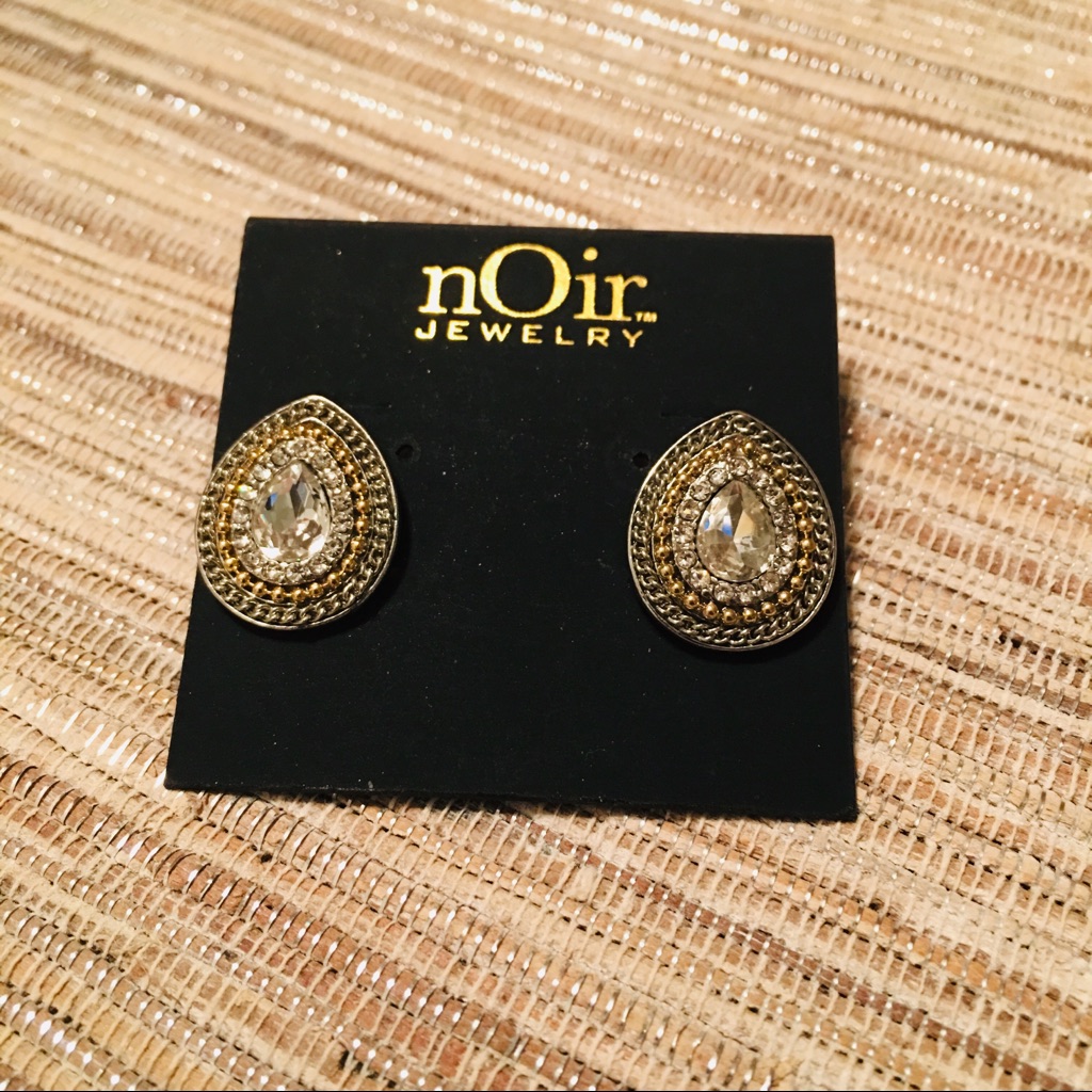 New Noir Jewelry Ottoman Style Silvertone Earrings 10$
